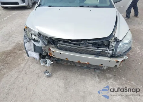 2010 Chevrolet Malibu Ls z USA, uszkodzony, nr VIN 1G1ZB5EB2AF279516